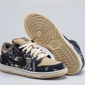 Travis Scott SB Dunk